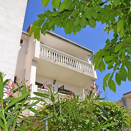 Family Friendly With A Swimming Pool Tribunj, Vodice - 4211 Tribalj