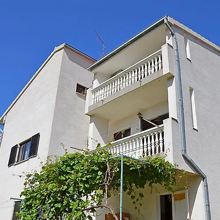 アパート Family Friendly With A Swimming Pool Tribunj, Vodice - 4211