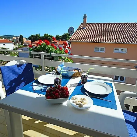 アパート Family Friendly With A Swimming Pool Tribunj, Vodice - 4211 *