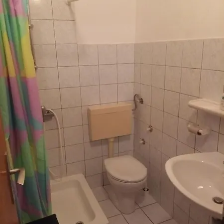 Family Friendly With A Swimming Pool Tribunj, Vodice - 4211 Apartamento *