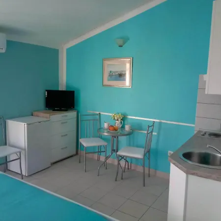 Family Friendly With A Swimming Pool Tribunj, Vodice - 4211 Tribalj